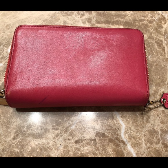 Pink Coach Wallet - Picture 4 of 4